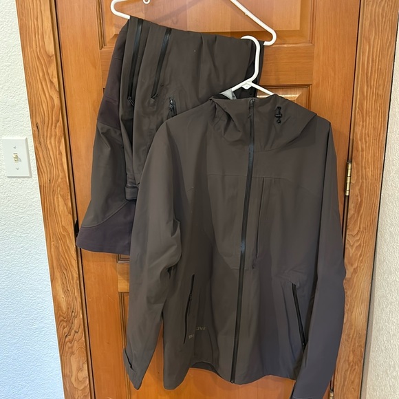 Flylow Ski Kit - Picture 1 of 11